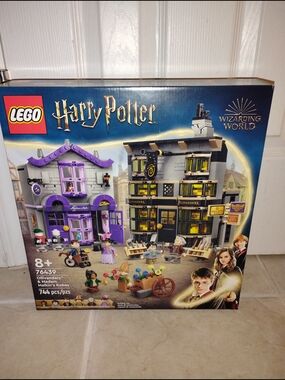 LEGO Harry Potter Ollivanders & Madam Malkin's Robes #76439